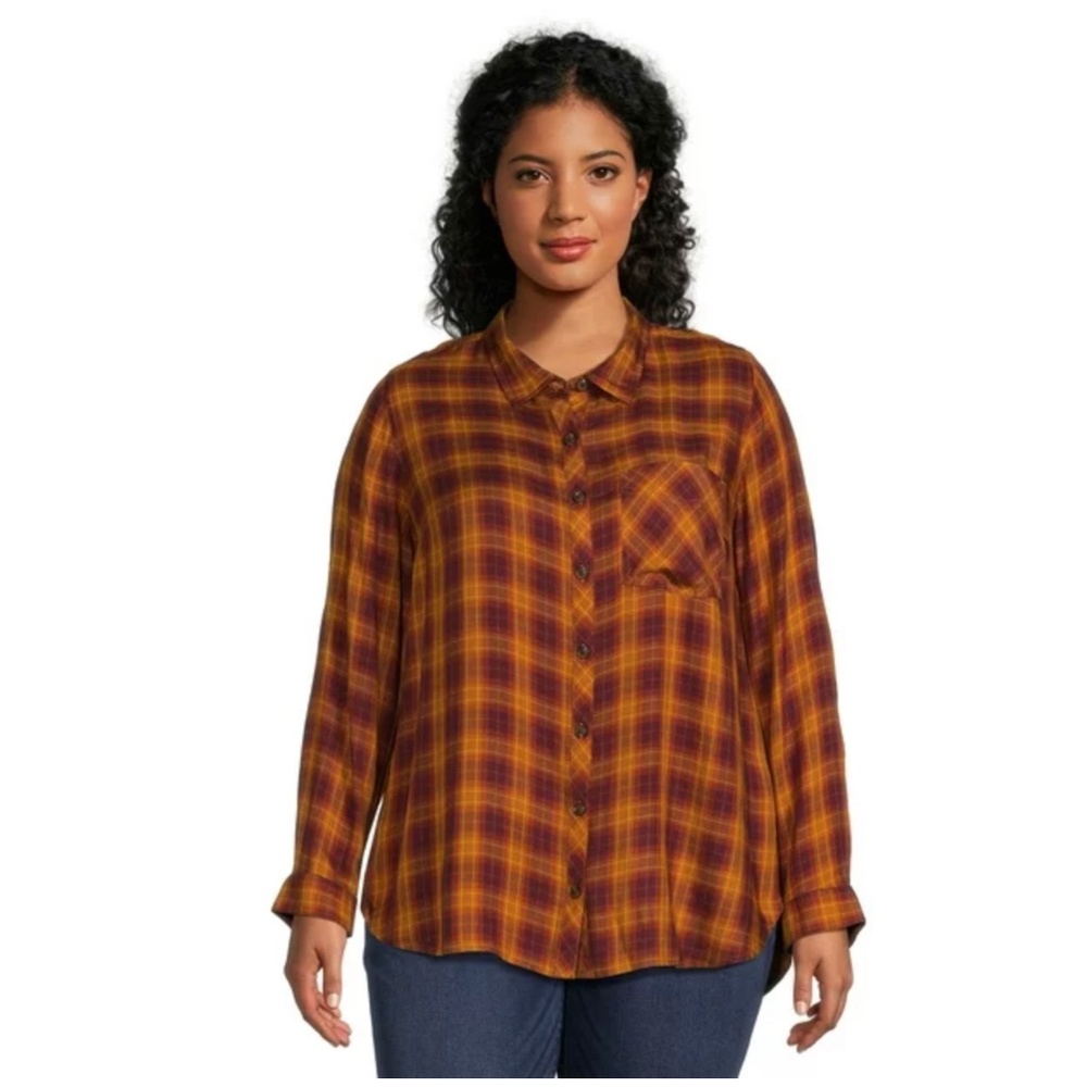 Terra & Sky Women's Plus Size Button Woven Top